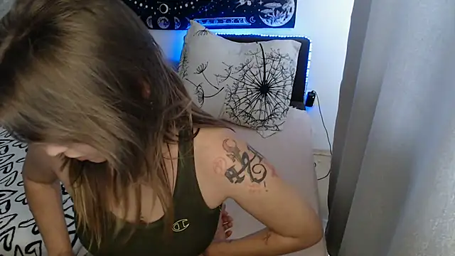 Živý XXX chat AlienforTwenty