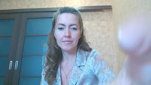 NicoleEunice87 Adlı Modelin Canlı XXX Sohbeti