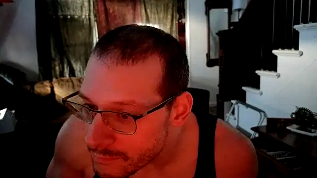 MasterDaddyCool élő XXX-chatje
