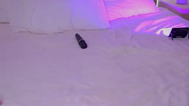 CindyMilのライブXXXチャット