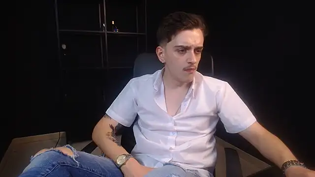 FelixStarkk Adlı Modelin Canlı XXX Sohbeti
