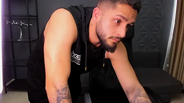 TroyWadee Live XXX-chat