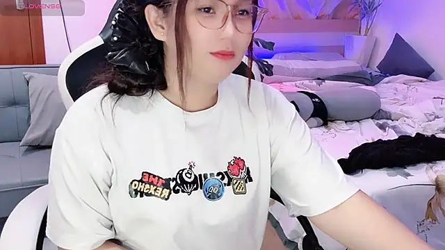 Ni-Ni_2K's Live XXX Chat