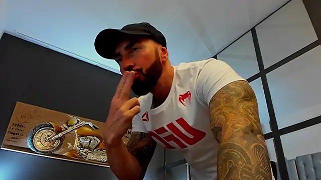 AronGrant Pertunjukan Webcam