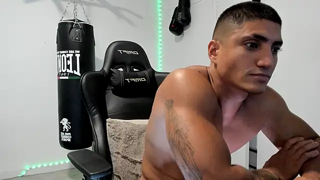 dan01_ – Naživo XXX chat