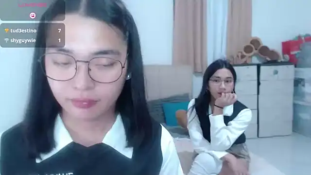 zhaviahale21 Live XXX-Chat