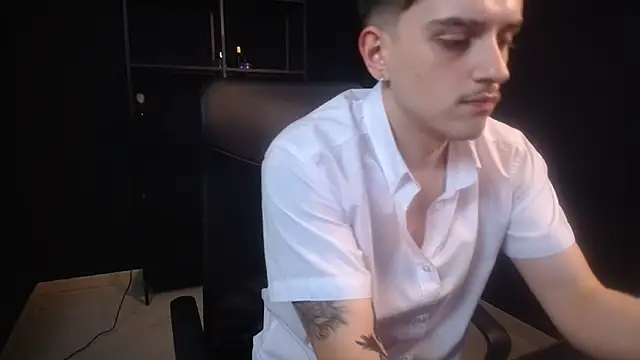Chat XXX Live FelixStarkk