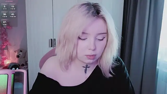 XXX chat uživo modela yumi_charm