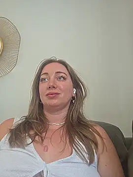 arielsweetieee's Live XXX Chat