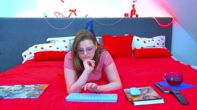 AlexaAvery Chat XXX in diretta