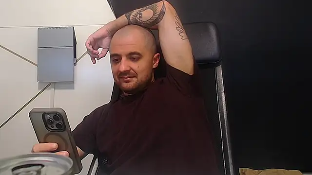 Онлайн чат XXX JamesMyerss
