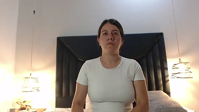 AmelieCrow's Live XXX Chat
