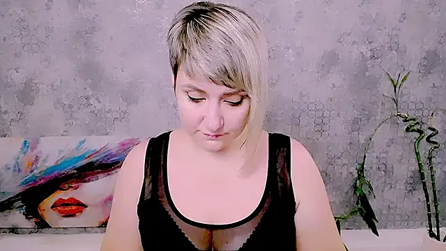 Djullian Live XXX chat