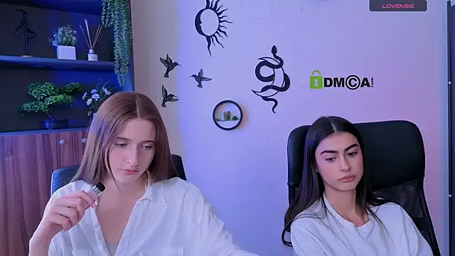 XXX chat uživo modela nekky_mouse