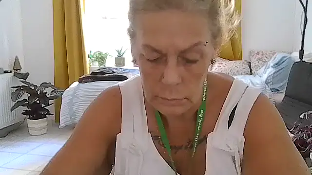 belgianshantien Live XXX chat