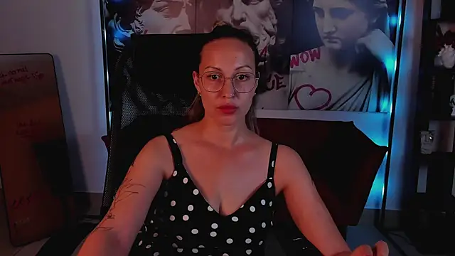 Chatroom XXX en direct de Charlotte_Hudson