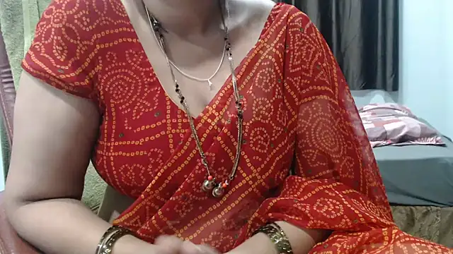 sunitha-3's Live XXX Chat