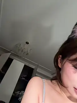 Chatroom XXX en direct de Yiyi-707