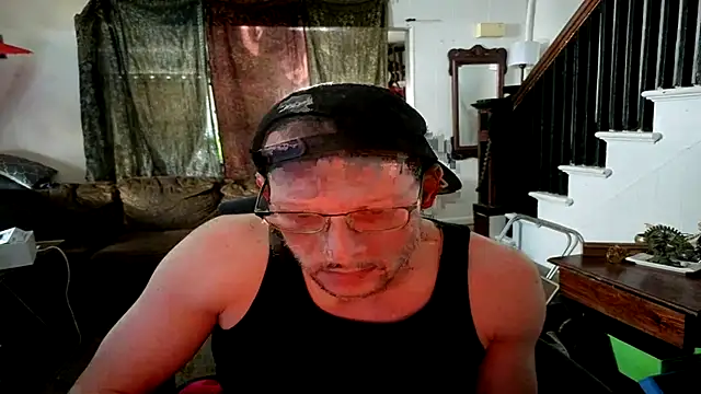צ'אט XXX בשידור חי של MasterDaddyCool