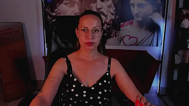 Chatroom XXX en direct de Charlotte_Hudson