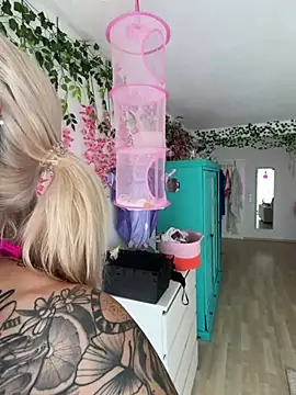 XXX chat uživo modela Stella-Kink