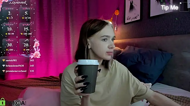 Lesi_Moonie01 – Naživo XXX chat