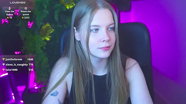 CuteMousee Chat XXX in diretta