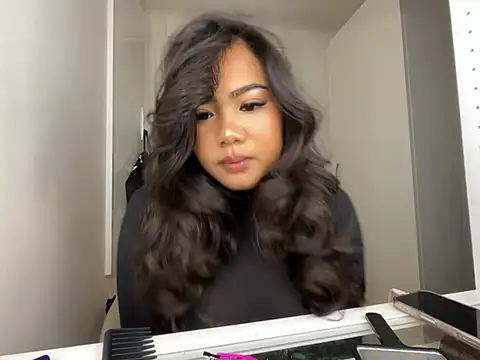 TitiTinyThain Live XXX chat