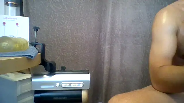 Chatroom XXX en direct de Oliverlong