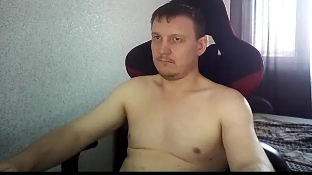 MysteriousWanderer Show in webcam