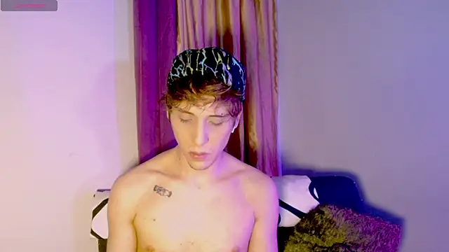 Chat XXX ao vivo de DannyParker_
