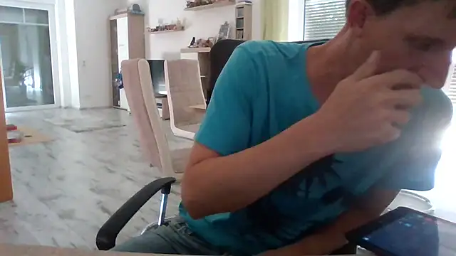 Trockenbaun Live XXX chat
