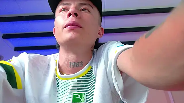 Nascary_Fox's Live XXX Chat
