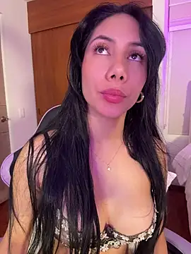 Živý XXX chat ArianaReynoldss