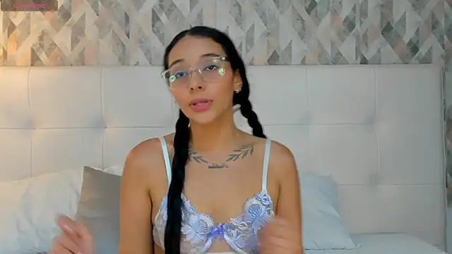 Roseaurora Chat XXX live