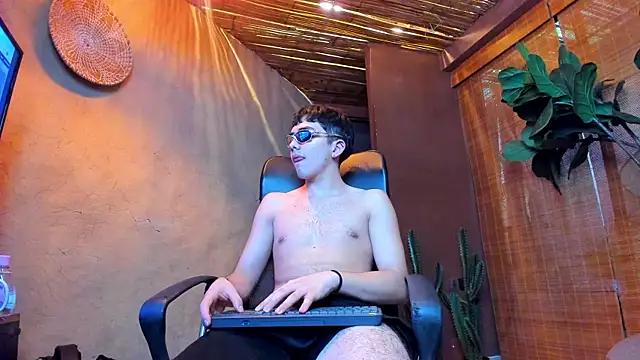 AxelStong – Naživo XXX chat