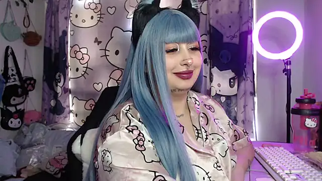 Chat +18 de lussyevans24 ao vivo