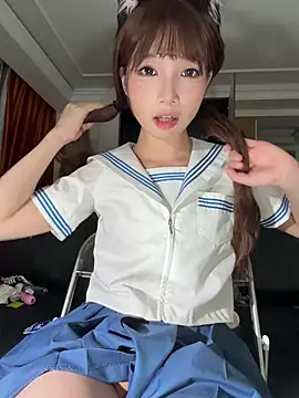 Yiyi-707's Live XXX Chat