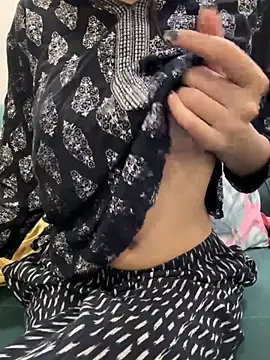 Chatroom XXX en direct de naughty_rimmi
