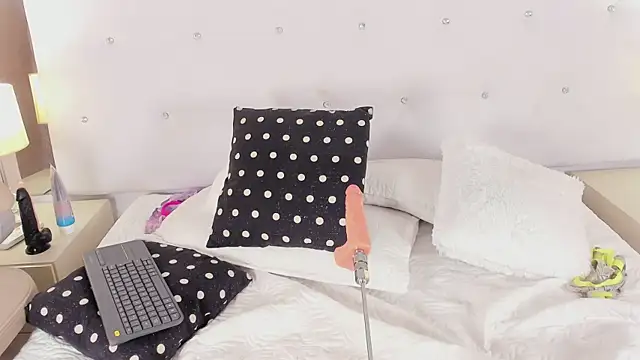 Salem_Smith_ Live XXX-chat