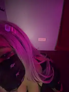 Lucey_001's Live XXX Chat