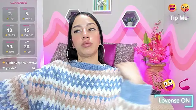 Chat XXX en directo de Laskhmi_
