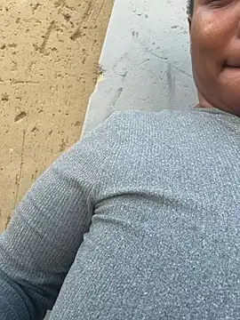 ExclusiveLeexx élő XXX-chatje