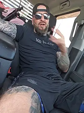 Beardedtattood XXX чат на живо