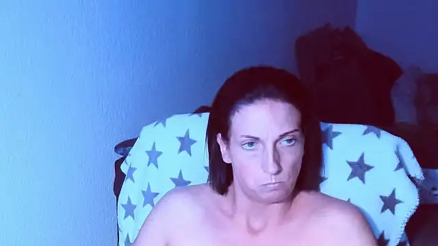 SexyJulia21's Live XXX Chat