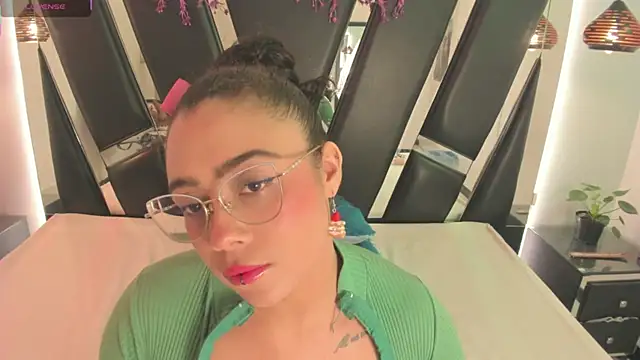 antonelllepiercee's Live XXX Chat
