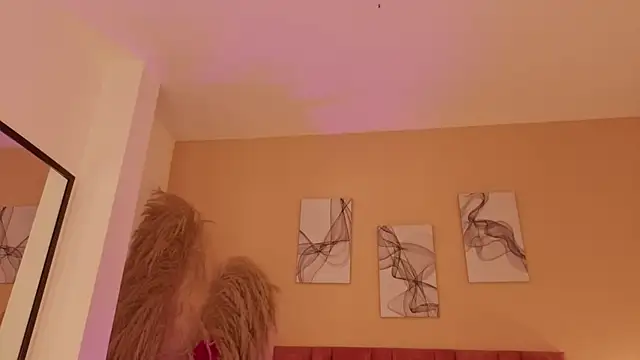 emmy_danielss Adlı Modelin Canlı XXX Sohbeti
