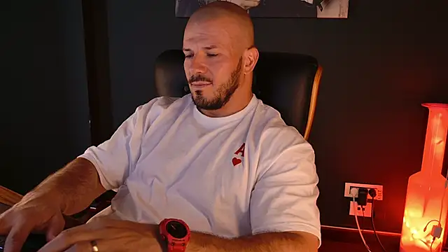 Онлайн чат XXX AngeloEric