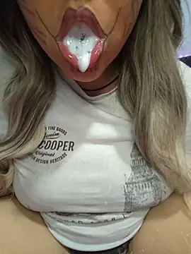 YoungDaddysGirlPOV Chat XXX in diretta