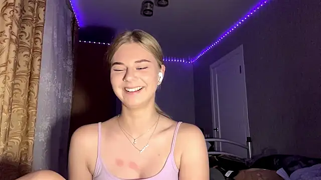 HoneysPiee – Naživo XXX chat